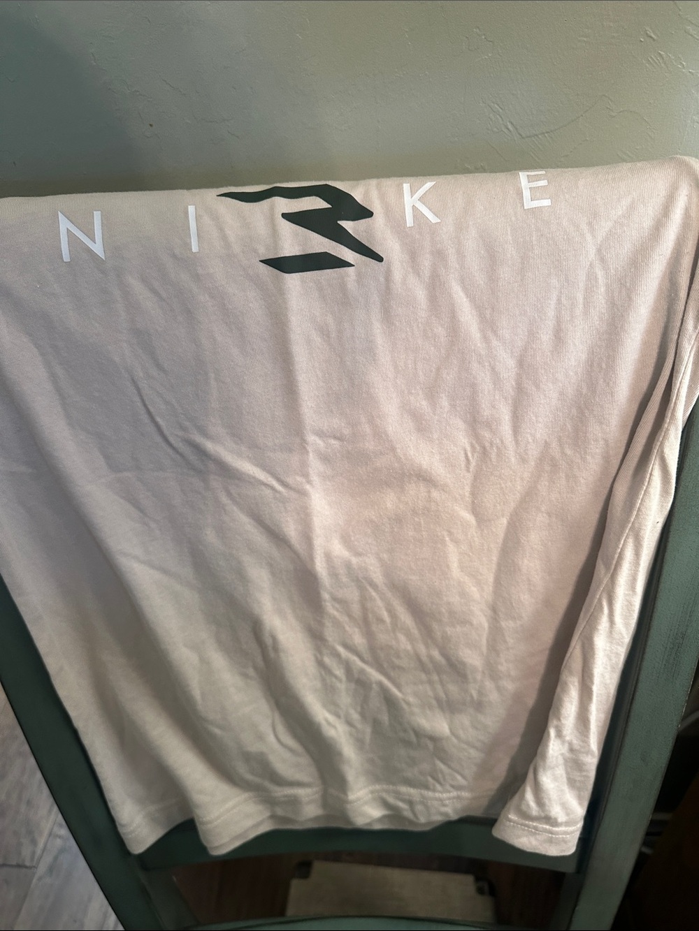 Nike set olive green and cream shorts and tshirt - Picture 12 of 13